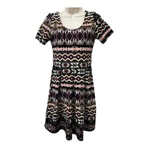 ⭐️ FRANCESCAS - FIT & FLARE GEOMETRIC AZTEC PRINT - SOFT & STRETCHY - SIZE M ⭐️